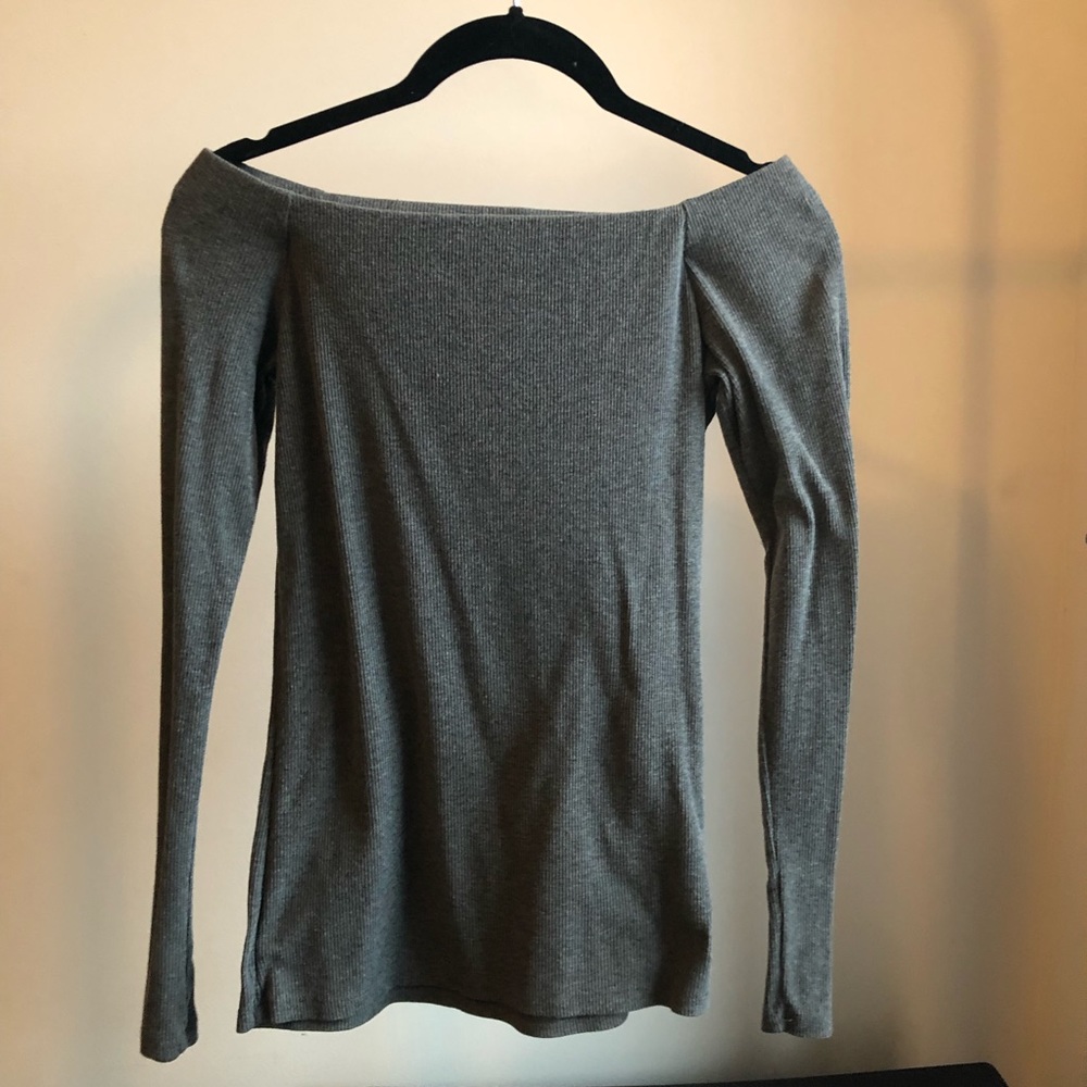 Off shoulder tee